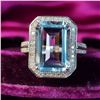 Image 3 : Classically-Inspired Aquamarine and Diamond Ring