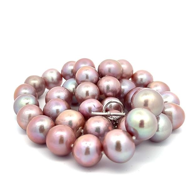 Mauve-Colored Graduated Tahitian Pearl Strand