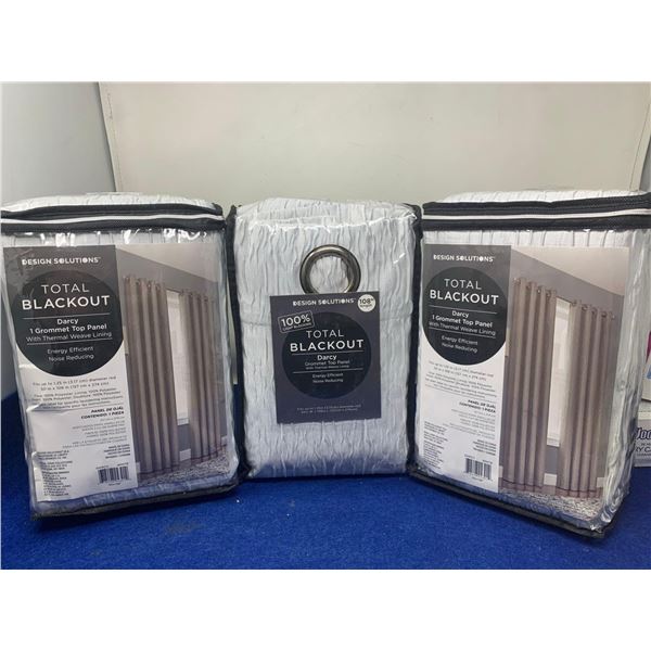 Design Solutions Total Blackout Darcy 1 Grommet Top Panel (3 x 50in x 108in)