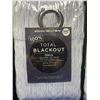 Image 2 : Design Solutions Total Blackout Darcy 1 Grommet Top Panel (3 x 50in x 108in)