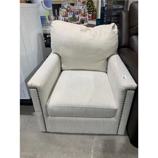 White decrotive chair