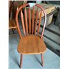 Image 2 : Maple Medium Finish Spindle Back Dinning Chairs - LOT of 4