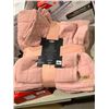 Image 3 : UGG Campo 3 piece queen size quilt set