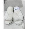 Image 1 : Womens size 5-6 fuzzy white slippers