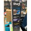 Image 2 : Shark Pet Pro Cordless Stick Vacuum