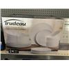 Image 1 : Trudeau 24 piece porcelain dinnerware set