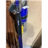 Image 2 : Shark Cordless Stick Vacuum