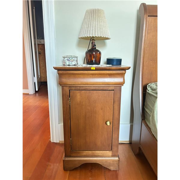 Vintage Night Stand With Lamp And Accessories 18L x 14D x 28T