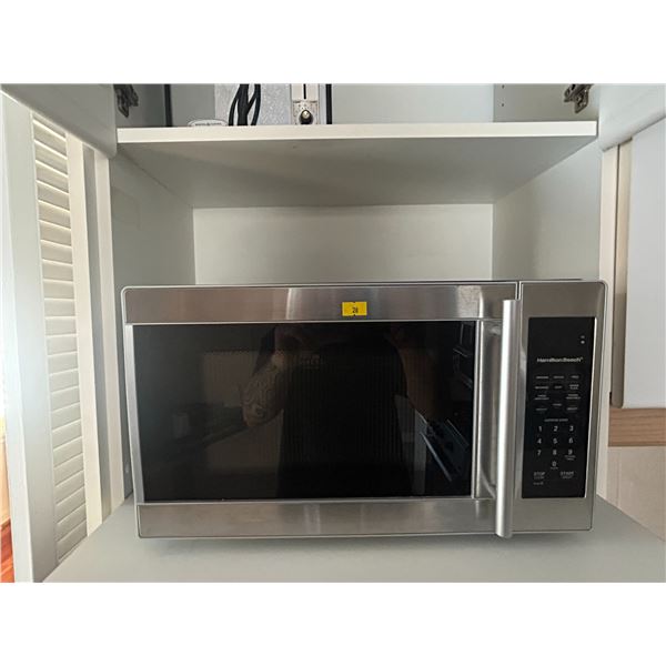 Hamilton Beach Microwave MO:EM720CPN-S