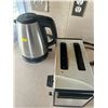 Image 2 : Gourmet Living Kettle And A General Electric Toaster