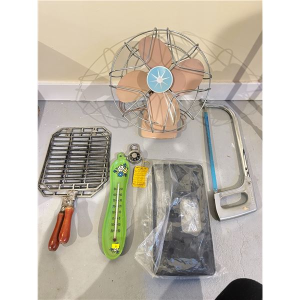 Assorted Home Hardware Items