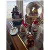 Image 2 : Assorted Ceramic Christmas Decor - 4 Music Boxes & More