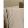 Image 2 : Lot Of Pillows - 2 King Size & 2 Queen Size