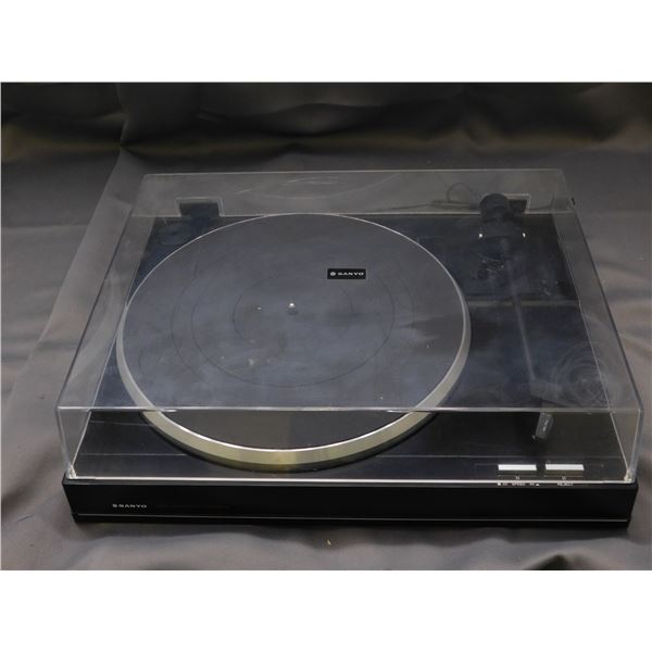 Sanyo Semi Automatic Turntable Model TP 266