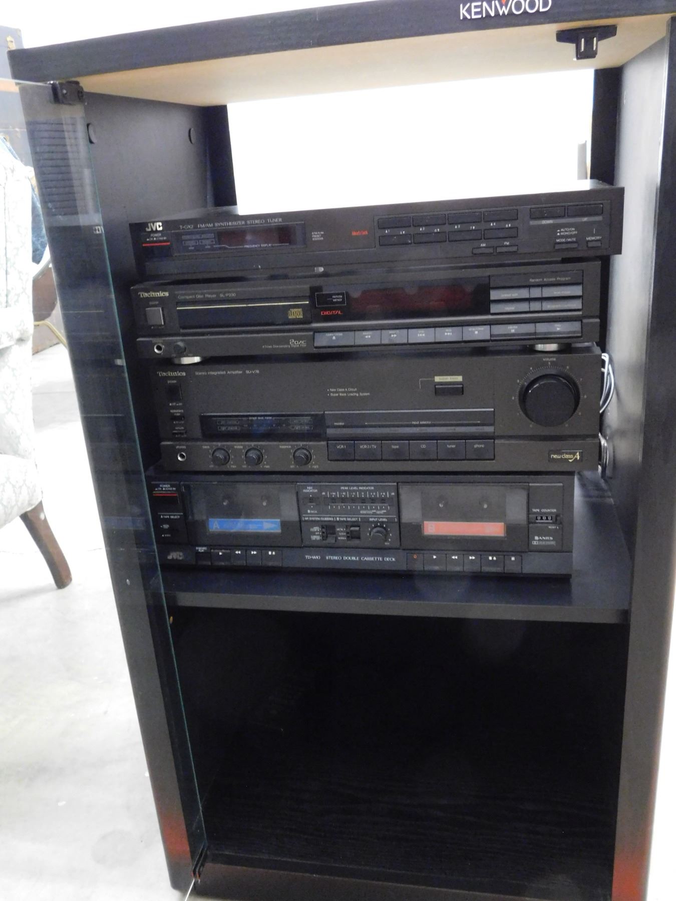 Component Stereo in Technics JVC Kenwood