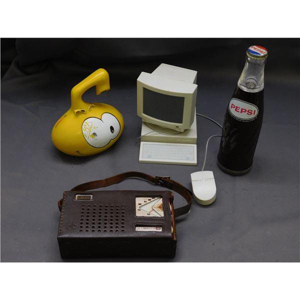 Lot of 4 Vintage Radios Carlton ST-7 Transistor, Novelty Pepsi Bottle, Computer, Snork *for parts*