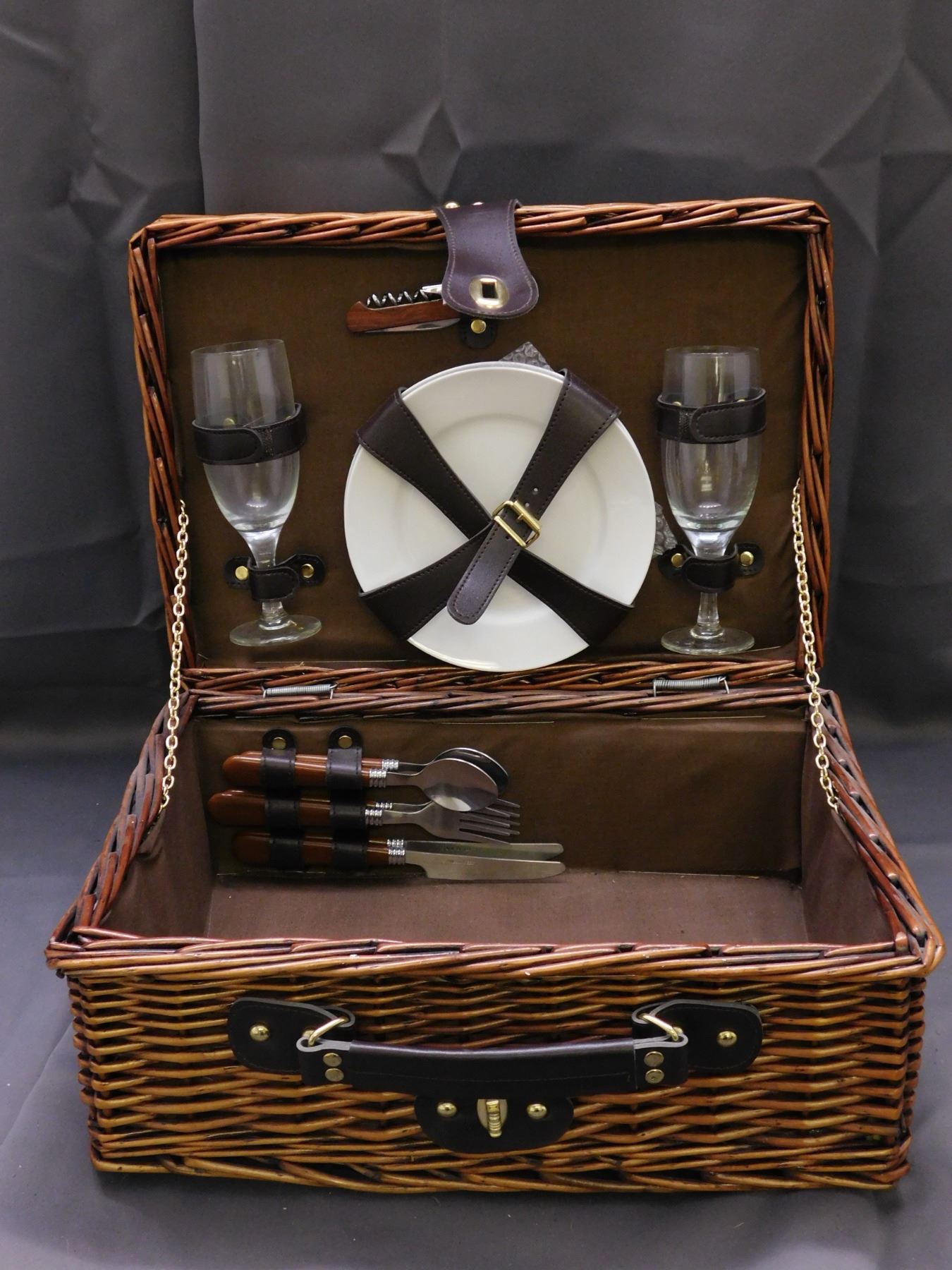 Wicker Picnic Basket with Cutlery and Dishware