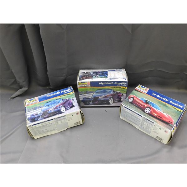 Lot of 3 Revell Monogram Model Kits 98' Corvette Roadster, Okymouth Prowler with Trailer x2