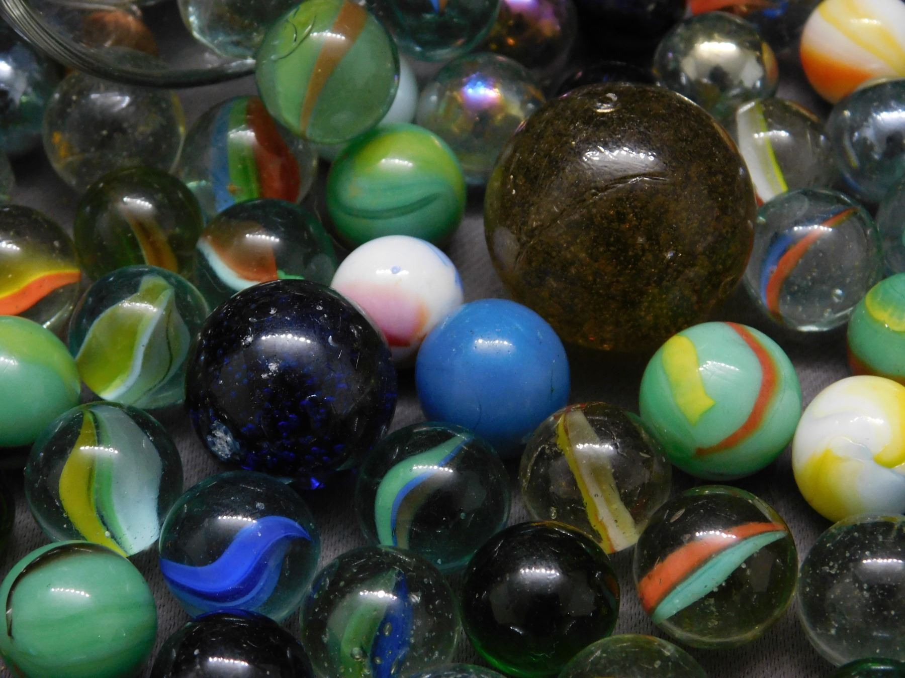 LARGE Bundle 100s of Marbles Vintage & Modern, Solids, Cat Eyes ...
