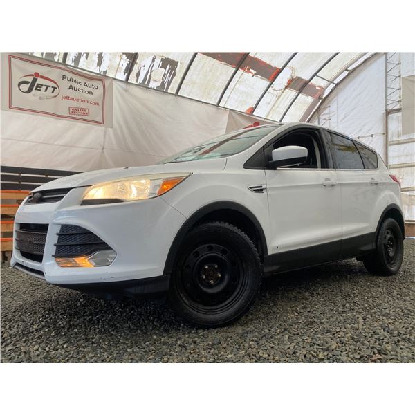 C3 --  2013 FORD ESCAPE SE AWD, White, 132102 KM