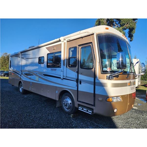 0A --  2005 ROADMASTER NEPTUNE 34' MOTOR HOME BY HOLIDAY RAMBLER , Brown, 58292 MILES
