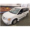 Image 4 : I6 --  2010 DODGE GRAND CARAVAN SE, White, 223398 KM