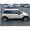 Image 11 : A8 --  2004 MINI COOPER , White, 212,213 KM