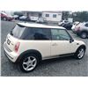 Image 12 : A8 --  2004 MINI COOPER , White, 212,213 KM