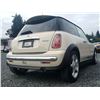 Image 14 : A8 --  2004 MINI COOPER , White, 212,213 KM