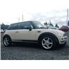 Image 9 : A8 --  2004 MINI COOPER , White, 212,213 KM