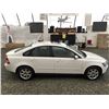 Image 12 : A12 --  2005 VOLVO S40 24I, White, 223947 KM
