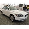 Image 9 : A12 --  2005 VOLVO S40 24I, White, 223947 KM