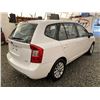 Image 15 : B4 --  2012 KIA RONDO, White, 88614 KM