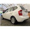 Image 20 : B4 --  2012 KIA RONDO, White, 88614 KM