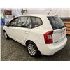 Image 21 : B4 --  2012 KIA RONDO, White, 88614 KM