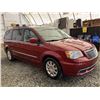 Image 11 : D2 --  2015 CHRYSLER TOWN AND COUNTRY TOURING , Red, 213666 KM