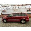 Image 30 : D2 --  2015 CHRYSLER TOWN AND COUNTRY TOURING , Red, 213666 KM