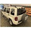 Image 19 : D6 --  2005 JEEP LIBERTY LIMITED 4X4, White, 241565 KM