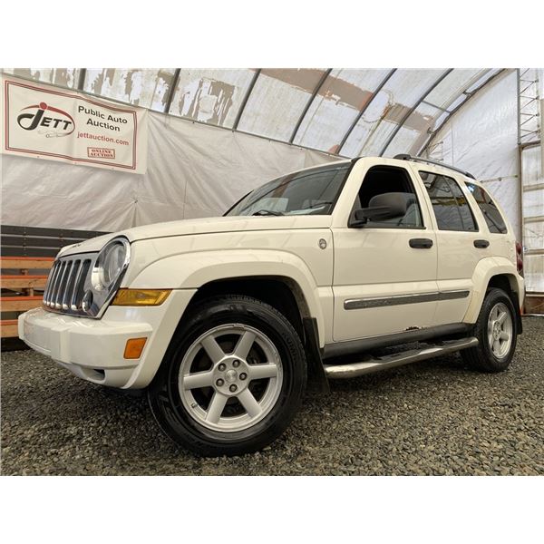 D6 --  2005 JEEP LIBERTY LIMITED 4X4, White, 241565 KM