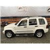 Image 21 : D6 --  2005 JEEP LIBERTY LIMITED 4X4, White, 241565 KM
