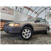 Image 1 : A9 --  2003 VOLVO XC70 AWD, Silver, 256256 KM TMU