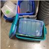 Image 2 : LOT OF VARIOUS STORAGE TOTES AND BINS