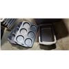 Image 2 : TOTE OF RESTAURANT BINS AND MUFFIN TINS