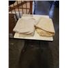 Image 1 : 2 VINTAGE WOOL BLANKETS
