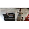 Image 2 : CAMPBELL HAUSFELD PNEUMATIC IMPACT GUN AND 2 BOTTLE JACKS WITH CORDLESS AIR COMPRESSO