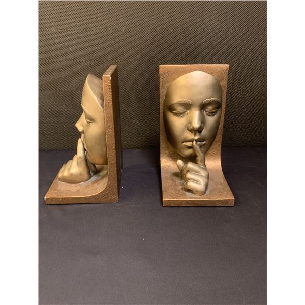 LOT OF 2 BOOK ENDS WITH HUMAN FACE