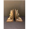Image 2 : LOT OF 2 BOOK ENDS WITH HUMAN FACE