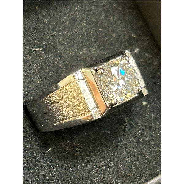 RING  WITH MOISSANITE, SIZE: 9