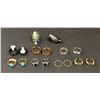 Image 1 : LOT OF 16 RINGS ASST DIFFERENT SIZES