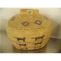 Museum quality 10" oval grass basket with pictoral design grass is dyed with berry juice (39)